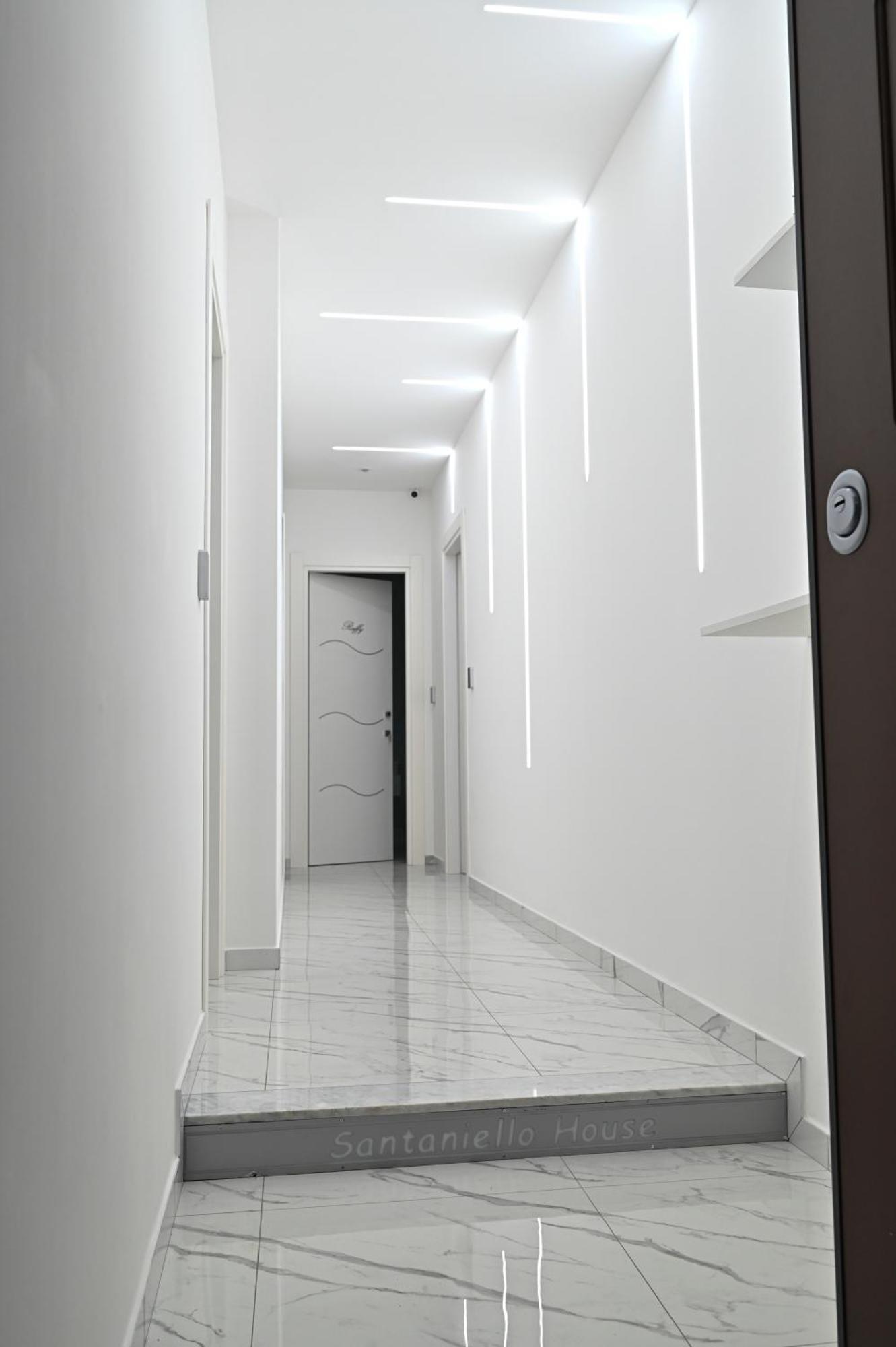 Bebsantaniellohouse1 Bed & Breakfast Napoli Dış mekan fotoğraf