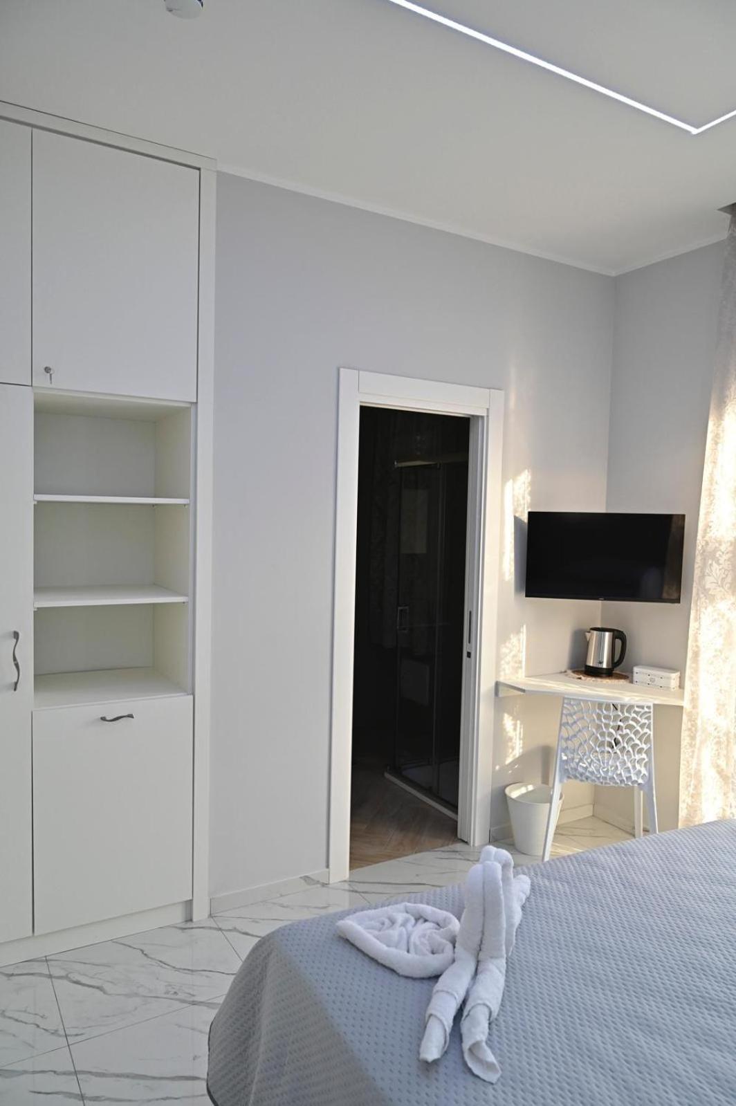 Bebsantaniellohouse1 Bed & Breakfast Napoli Dış mekan fotoğraf