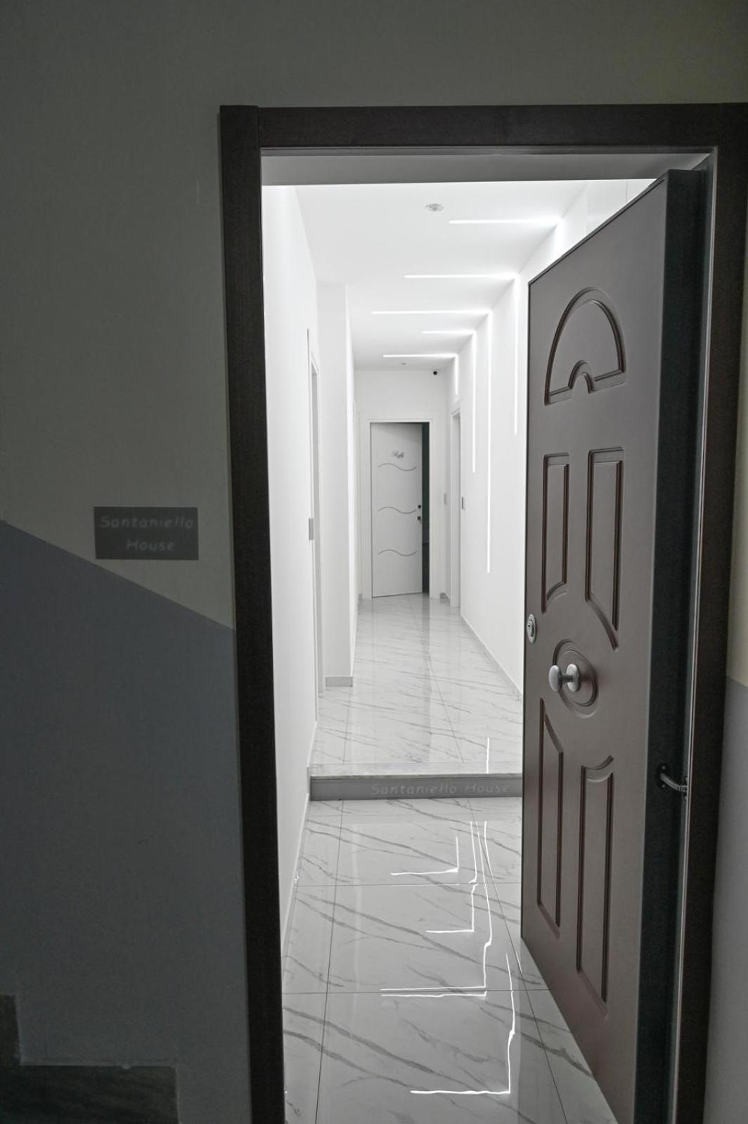 Bebsantaniellohouse1 Bed & Breakfast Napoli Dış mekan fotoğraf