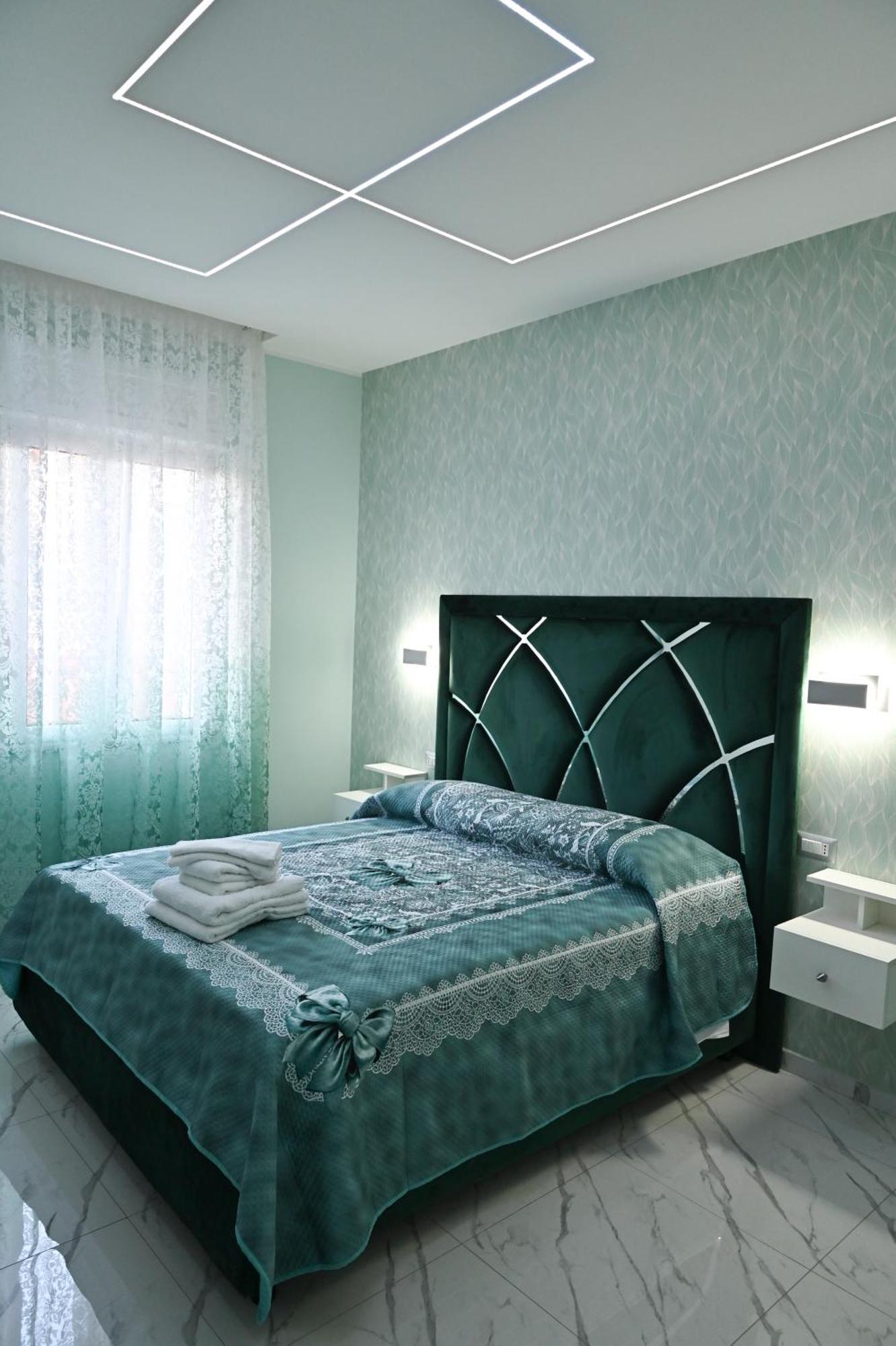 Bebsantaniellohouse1 Bed & Breakfast Napoli Dış mekan fotoğraf