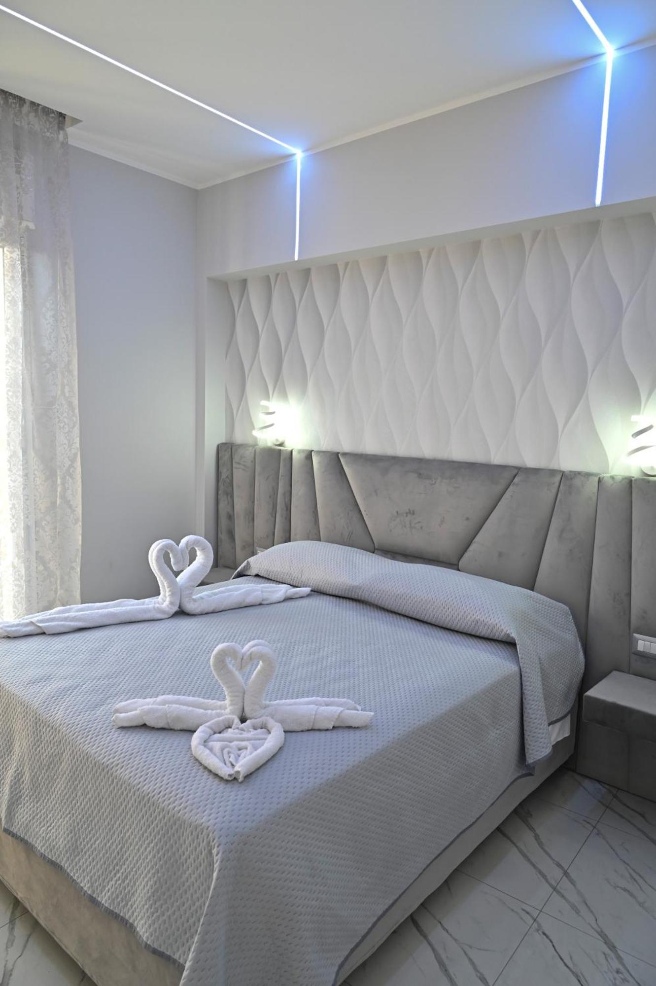 Bebsantaniellohouse1 Bed & Breakfast Napoli Dış mekan fotoğraf