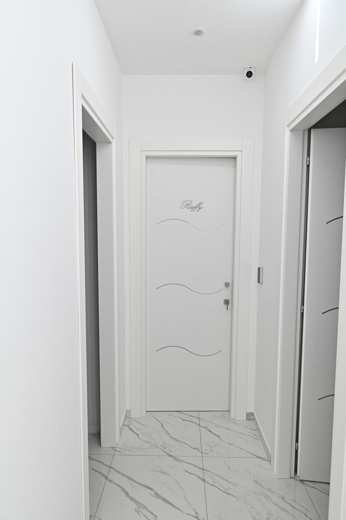 Bebsantaniellohouse1 Bed & Breakfast Napoli Dış mekan fotoğraf