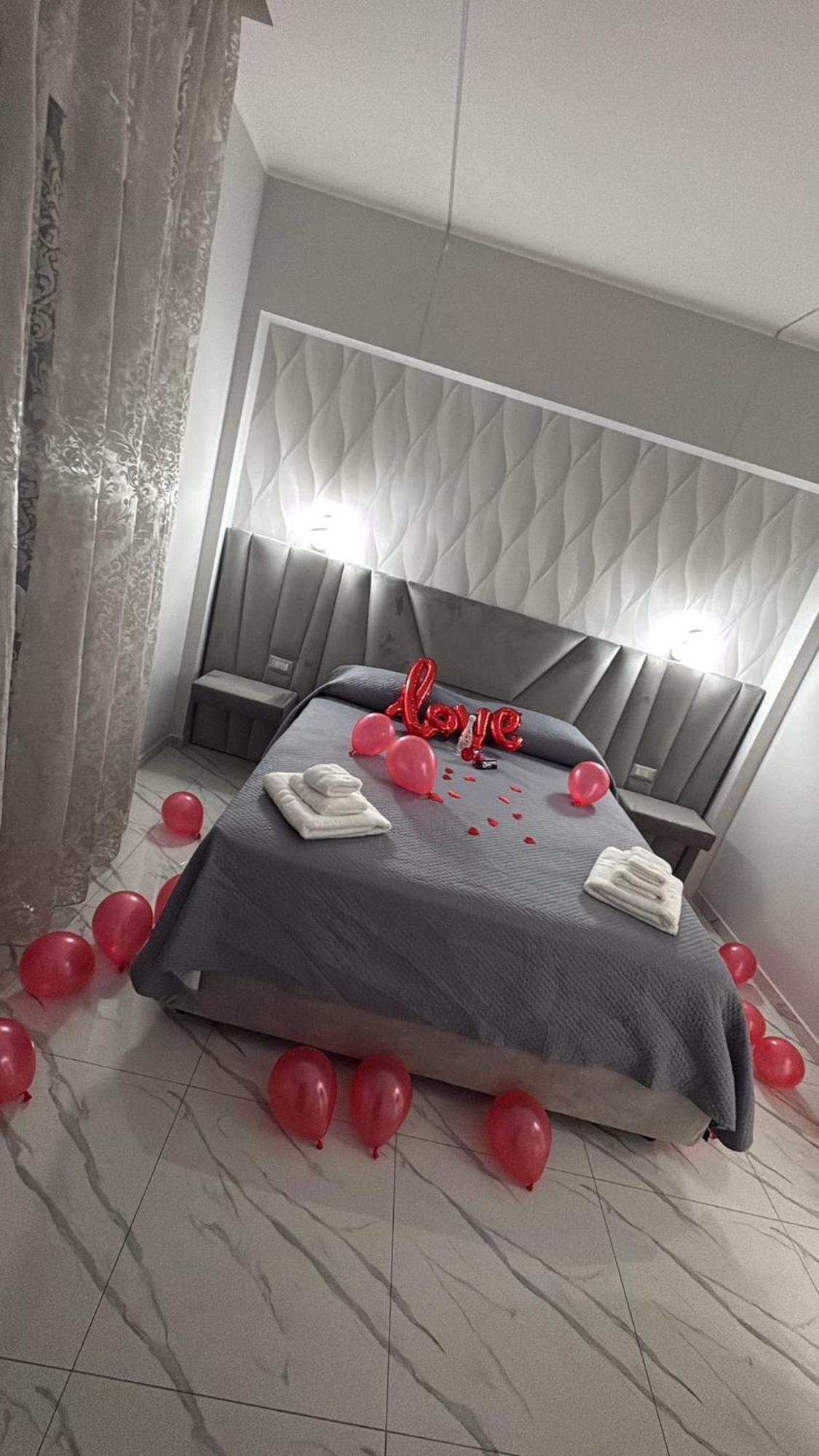 Bebsantaniellohouse1 Bed & Breakfast Napoli Dış mekan fotoğraf